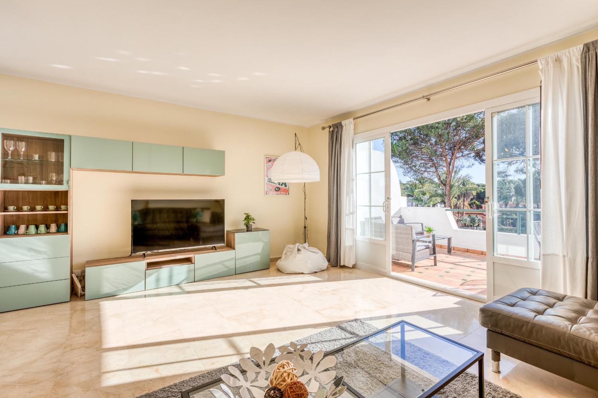 エステポナLife El Presidente Penthouse Pool Viewアパートメント エクステリア 写真